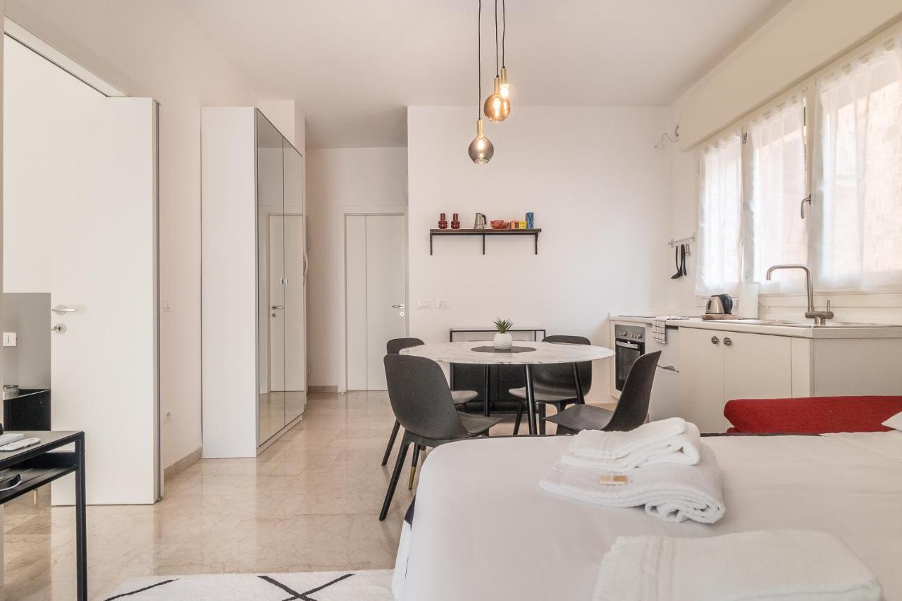 Grey House In The Heart Of @Treviso Apartamento Exterior foto