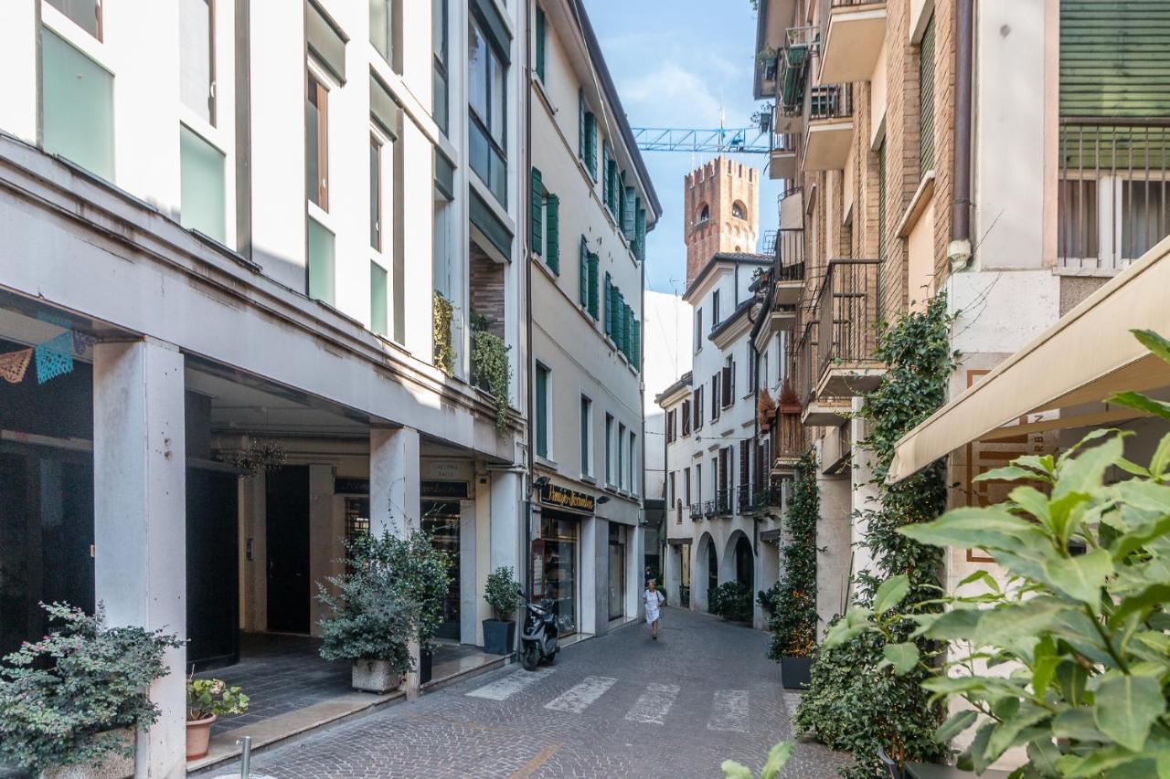 Grey House In The Heart Of @Treviso Apartamento Exterior foto