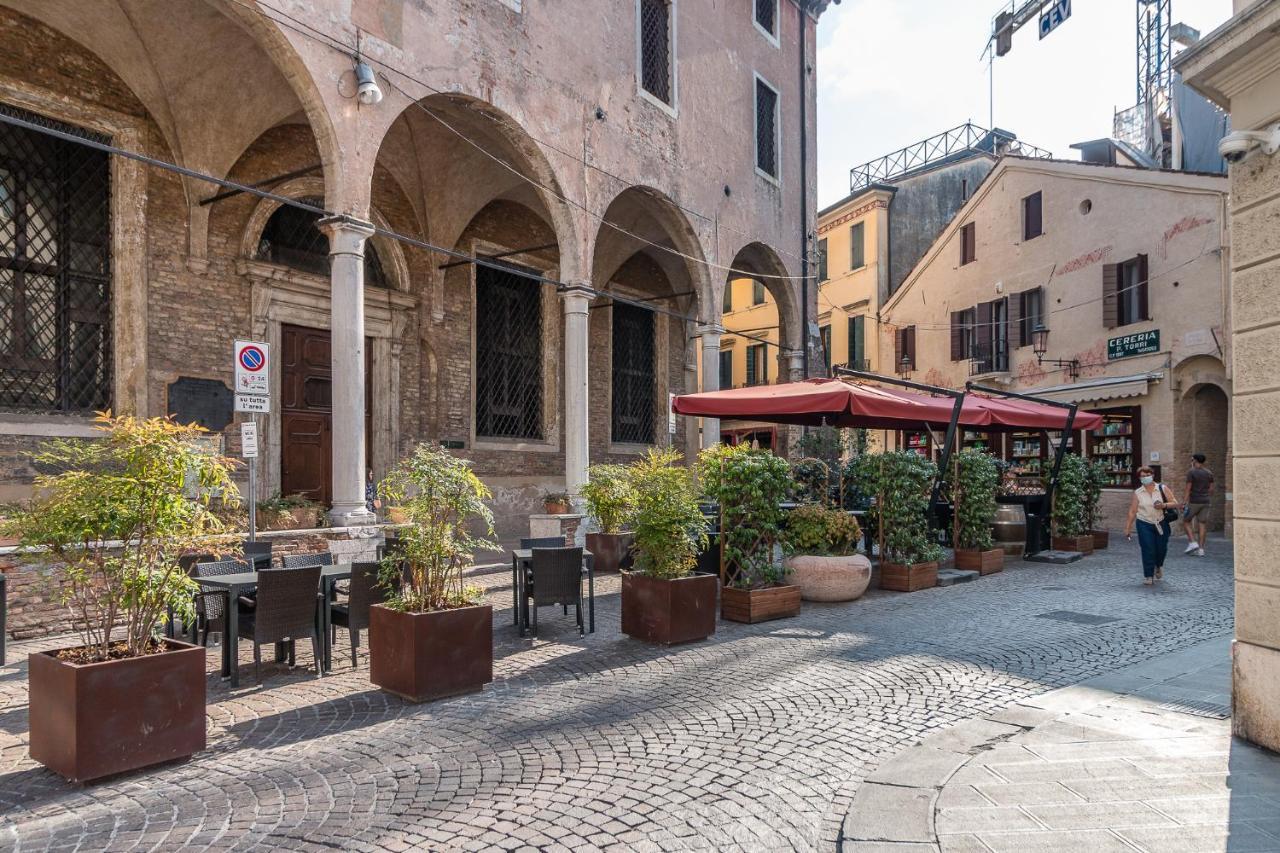 Grey House In The Heart Of @Treviso Apartamento Exterior foto